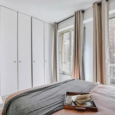 Sahil - 2 A Trocadero Apartment